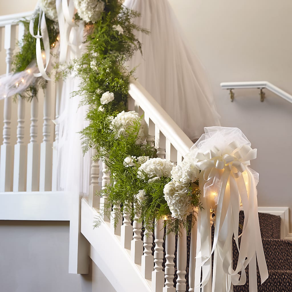 Champagne Dreams Garland – Freesia Flowers, Tomball TX