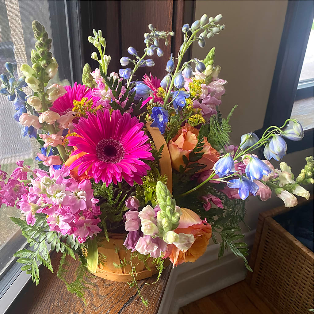 Garden of Life Basket –  Freesia Flowers, Tomball TX