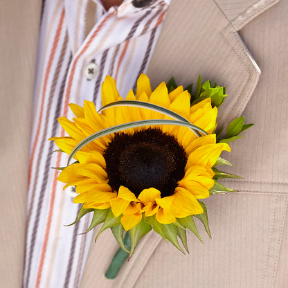 Free Spirit Boutonniere –  Freesia Flowers, Tomball TX